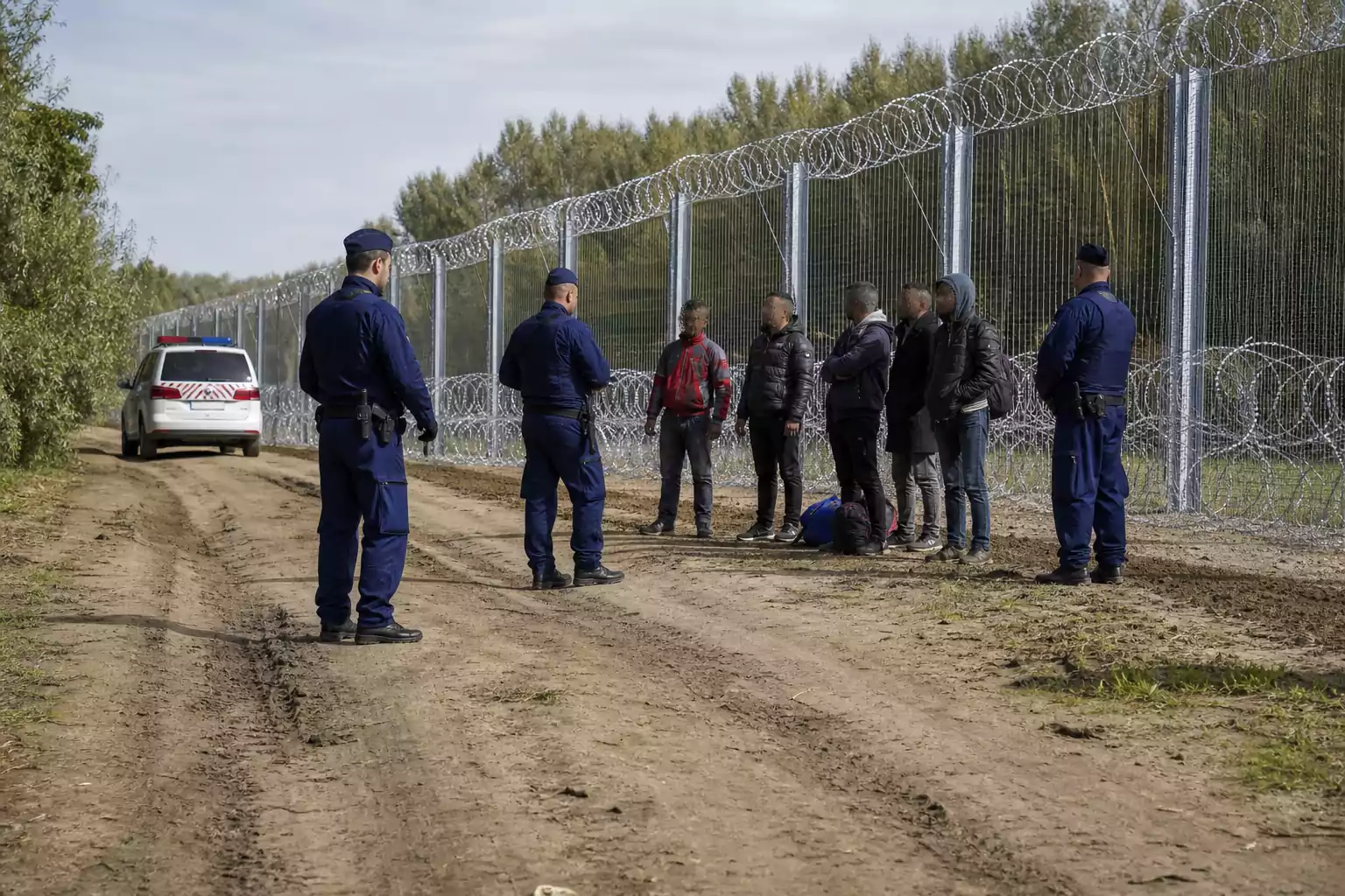 Hat embert tartóztattak fel illegális belépés miatt Csongrád-Csanádban