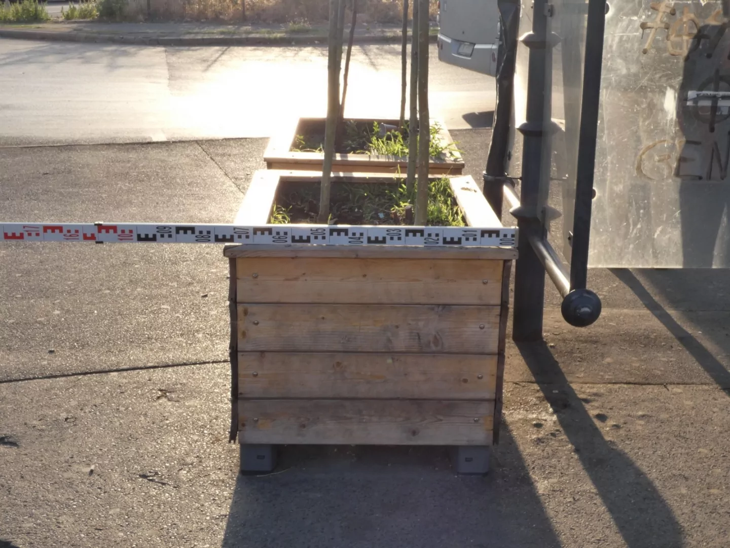 Debrecenben fogtak el két nőt: zokniban volt a pénz, virágláda alatt a telefon