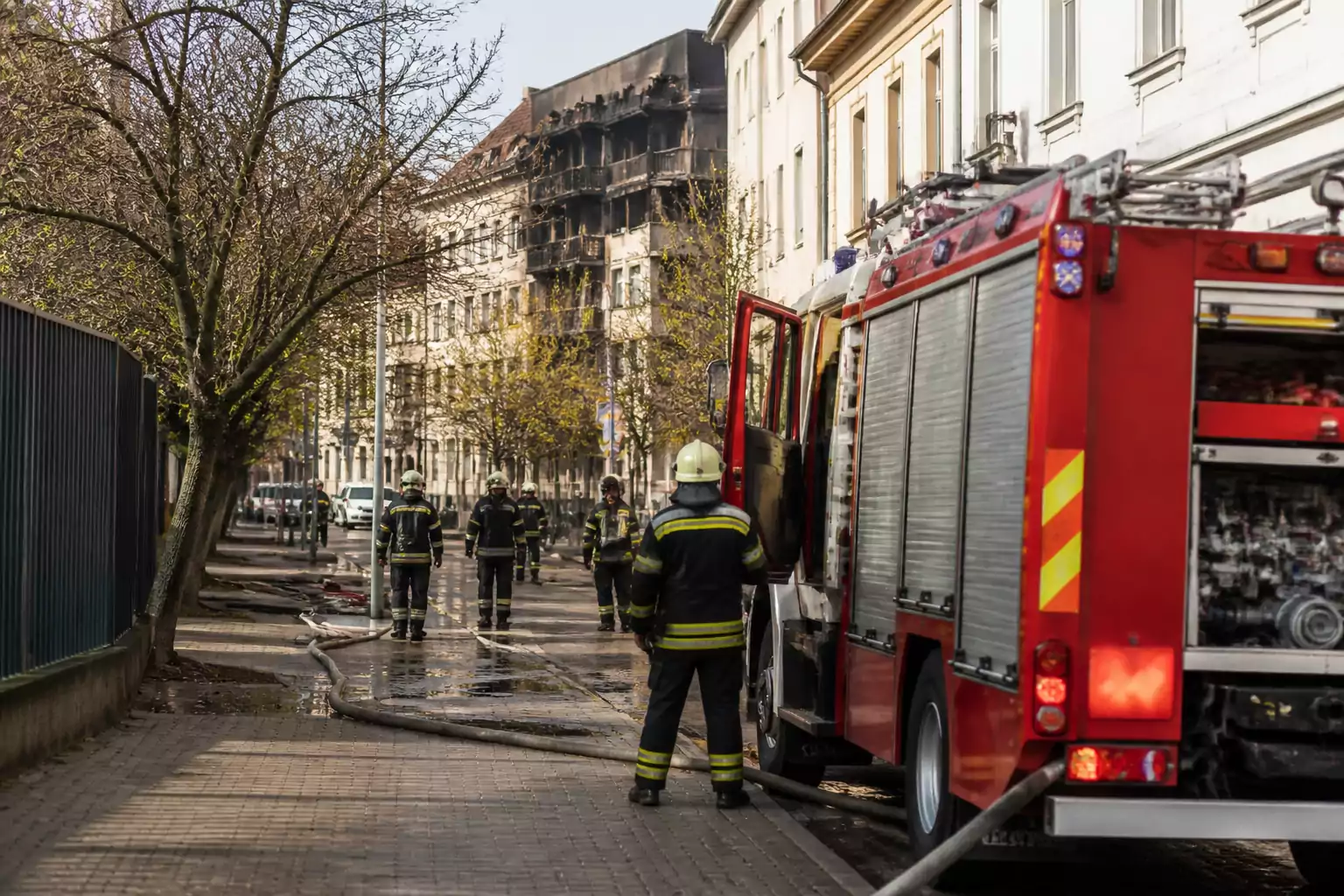 Hat tűzoltói beavatkozást igénylő esethez riasztották a tűzoltókat Bács-Kiskunban