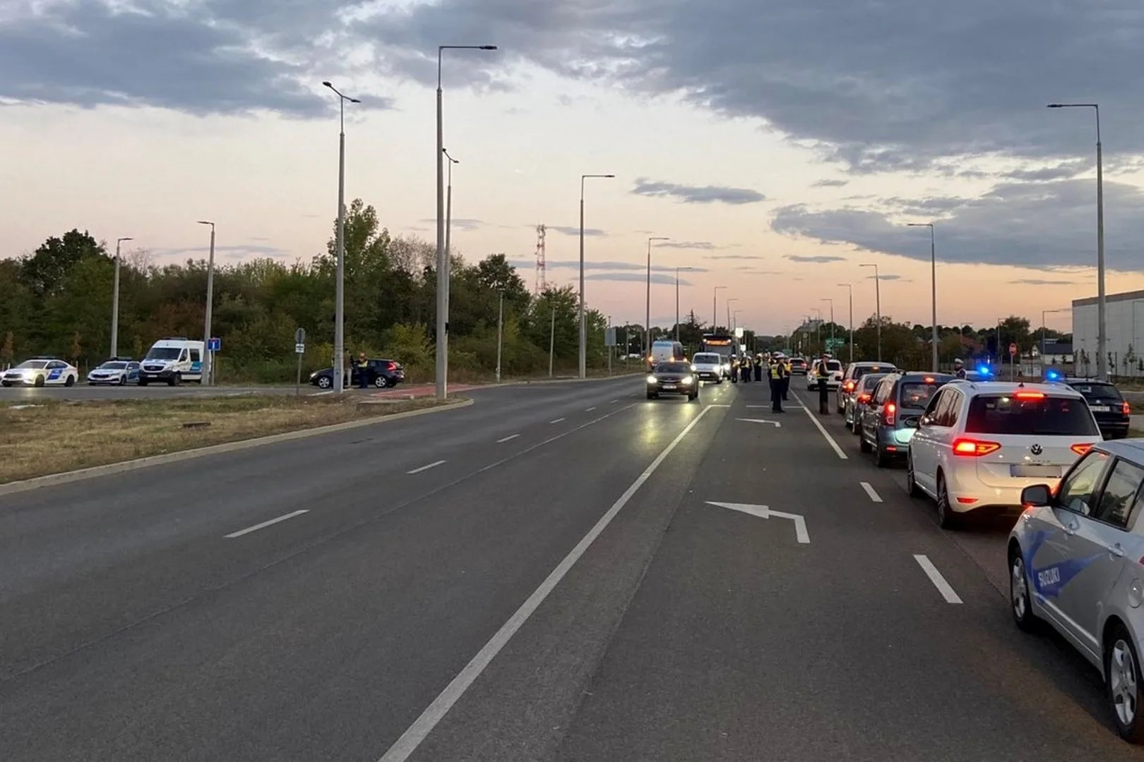 Drónnal és civil autókkal ellenőrizték a közlekedőket Kaposvárnál