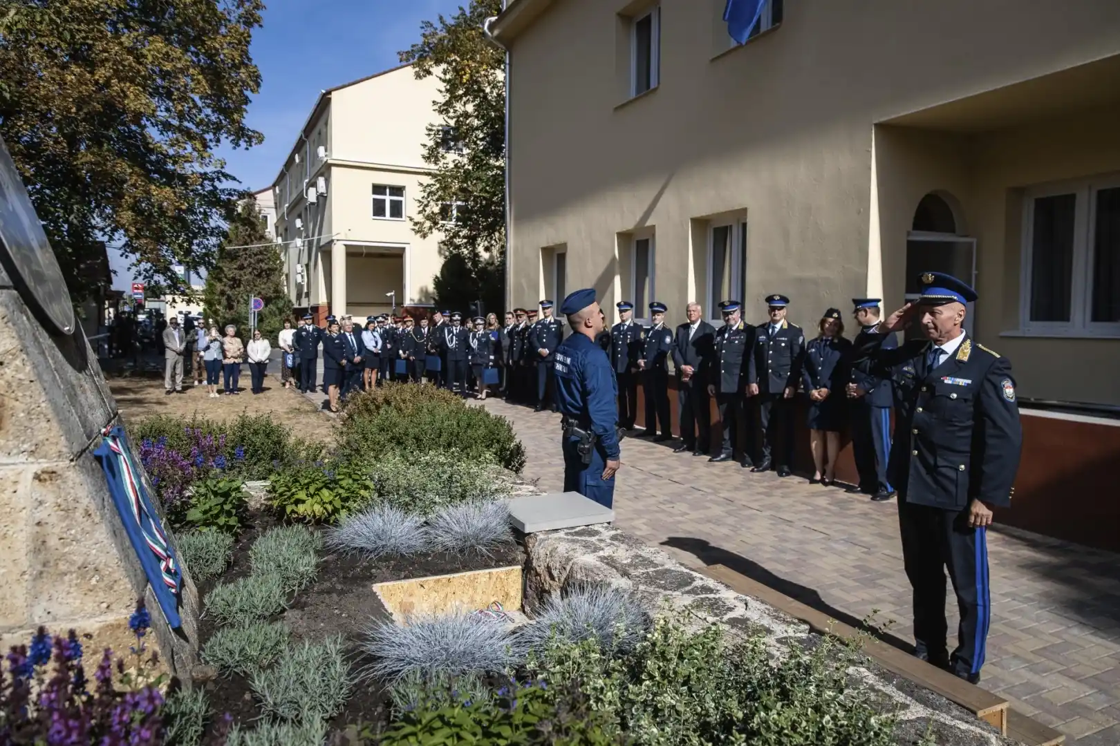 Időkapszulát helyeztek el a miskolci rendőrképzés 50. évfordulóján